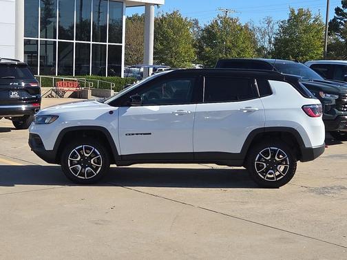 2024 Jeep Compass Trailhawk