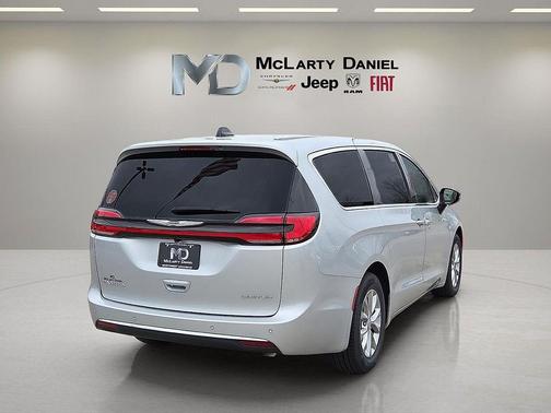 Silver Mist Clearcoat 2026 Chrysler Pacifica Limited