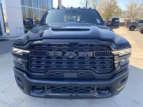 2025 RAM 3500 Limited Crew Cab 4x4 8' Box