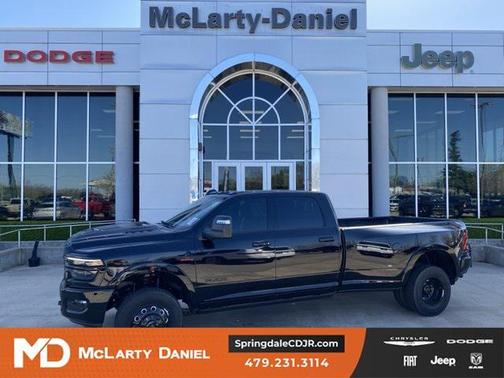 2025 RAM 3500 Limited Crew Cab 4x4 8' Box