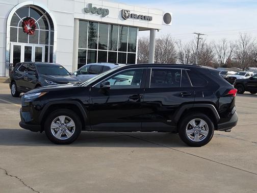 2025 Toyota RAV4 Hybrid XLE