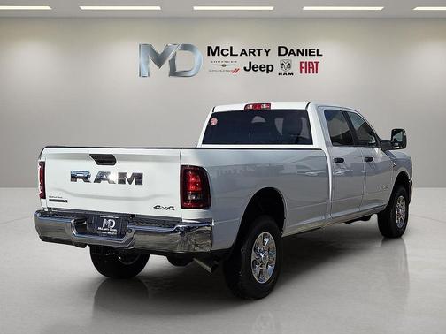 2025 RAM 2500 Big Horn Crew Cab 4x4 8' Box