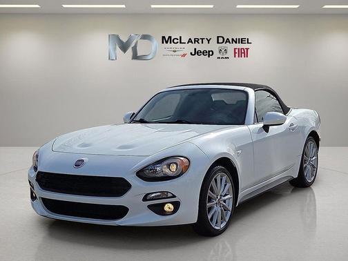 2018 FIAT 124 Spider Base