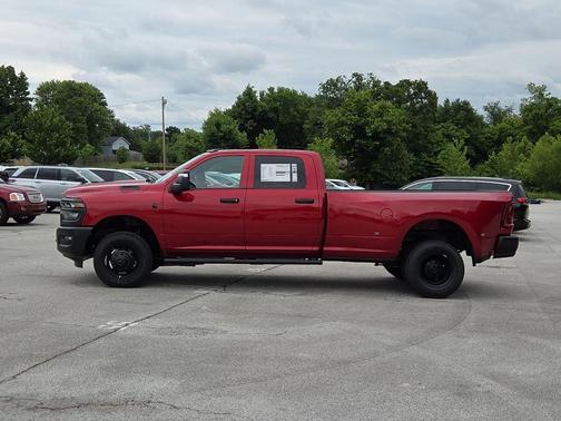 Molten Red Pearlcoat 2026 RAM 3500 Tradesman Crew Cab 4x4 8' Box
