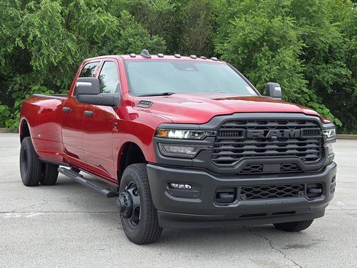Molten Red Pearlcoat 2026 RAM 3500 Tradesman Crew Cab 4x4 8' Box