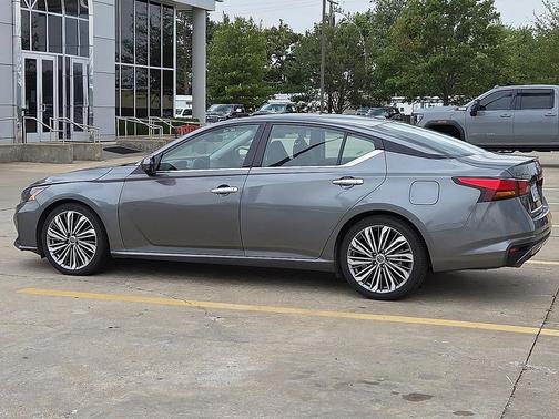 2023 Nissan Altima 2.5 SL