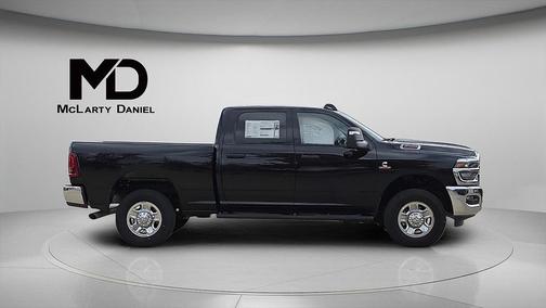 2025 RAM 2500 Tradesman Crew Cab 4x4 6'4' Box