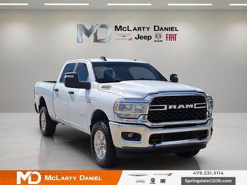 Bright White Clearcoat 2024 RAM 2500 Big Horn Crew Cab 4x4 6'4' Box