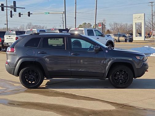 2020 Jeep Cherokee Trailhawk