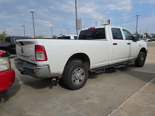 2023 RAM 2500 Tradesman Crew Cab 4x4 8' Box