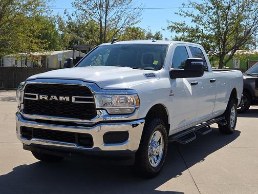 2023 RAM 2500 Tradesman Crew Cab 4x4 8' Box