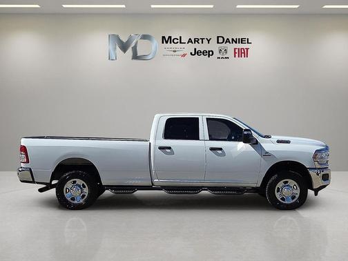 2023 RAM 2500 Tradesman Crew Cab 4x4 8' Box