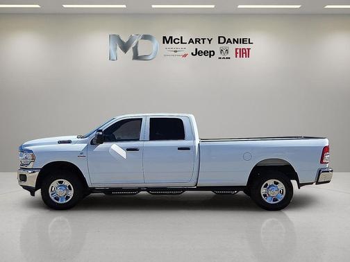 2023 RAM 2500 Tradesman Crew Cab 4x4 8' Box
