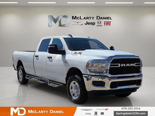 2023 RAM 2500 Tradesman Crew Cab 4x4 8' Box