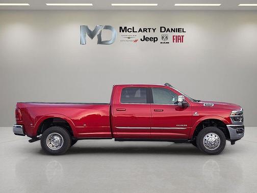 2026 RAM 3500 Limited Crew Cab 4x4 8' Box