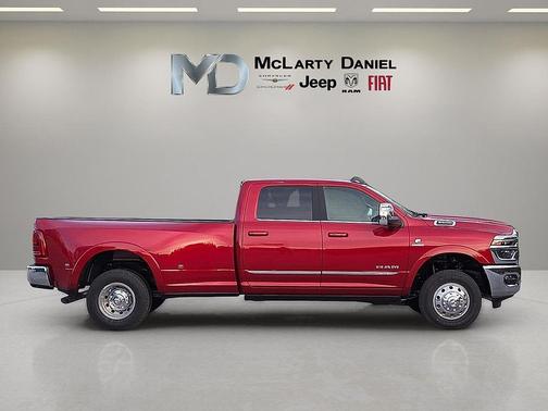 2026 RAM 3500 Limited Crew Cab 4x4 8' Box