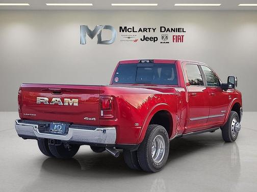 2026 RAM 3500 Limited Crew Cab 4x4 8' Box