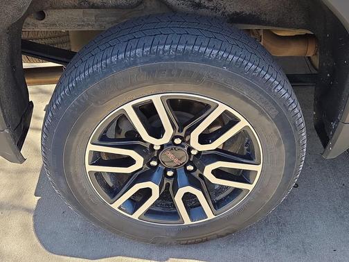 2022 GMC Sierra 1500 AT4