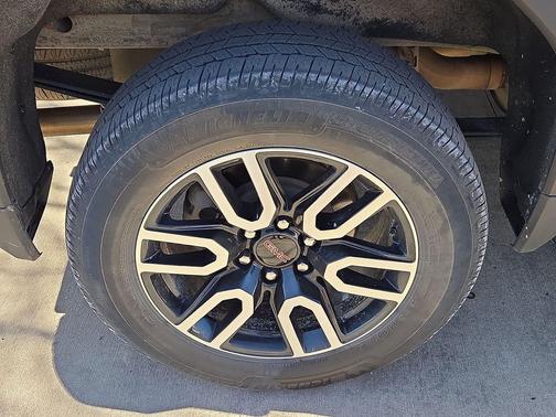 2022 GMC Sierra 1500 AT4