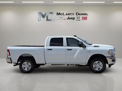 2024 RAM 2500 Tradesman Crew Cab 4x4 6'4' Box