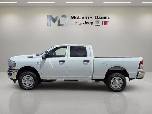 2024 RAM 2500 Tradesman Crew Cab 4x4 6'4' Box