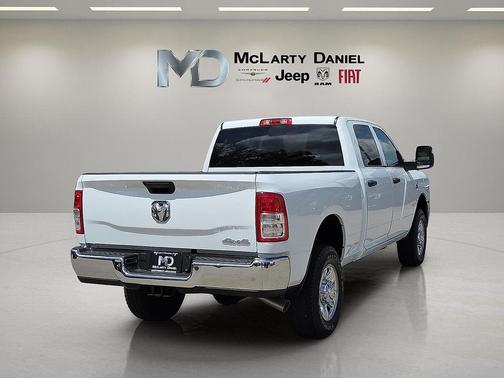 2024 RAM 2500 Tradesman Crew Cab 4x4 6'4' Box