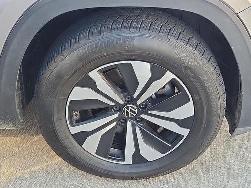 2024 Volkswagen Atlas Cross Sport 2.0T SE