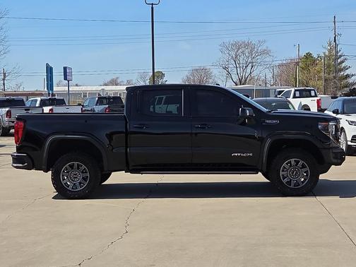 2025 GMC Sierra 1500 AT4X