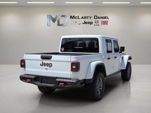 2025 Jeep Gladiator Mojave X