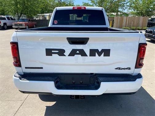 2025 RAM 2500 Big Horn Crew Cab 4x4 6'4' Box
