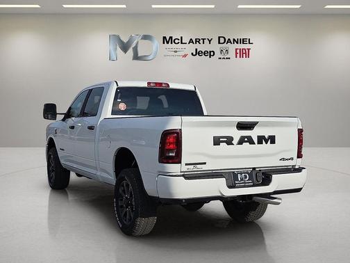 2026 RAM 2500 Big Horn Crew Cab 4x4 6'4' Box