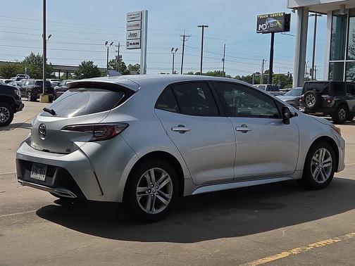 Classic Silver Metallic 2019 Toyota Corolla SE