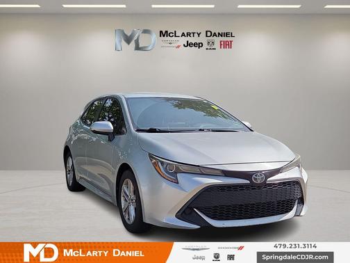 Classic Silver Metallic 2019 Toyota Corolla SE