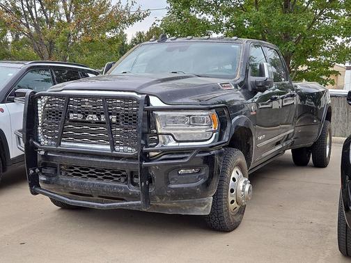 2024 RAM 3500 Limited Crew Cab 4x4 8' Box