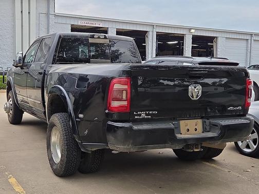 2024 RAM 3500 Limited Crew Cab 4x4 8' Box