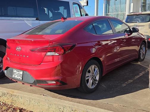 2019 Hyundai ELANTRA SEL