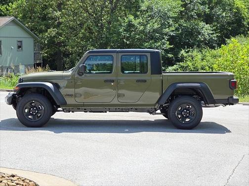 2025 Jeep Gladiator Sport