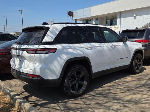 2023 Jeep Grand Cherokee Altitude