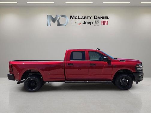 Molten Red Pearlcoat 2026 RAM 3500 Tradesman Crew Cab 4x4 8' Box