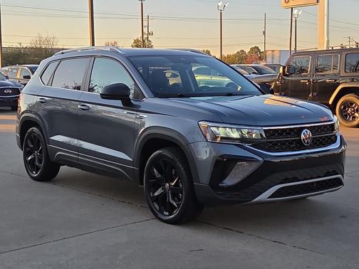 2023 Volkswagen Taos 1.5T SE