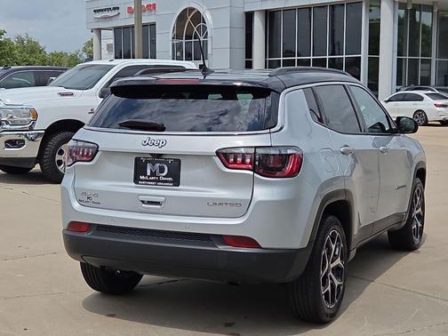 Silver Zynith Metallic Clearcoat 2025 Jeep Compass Limited
