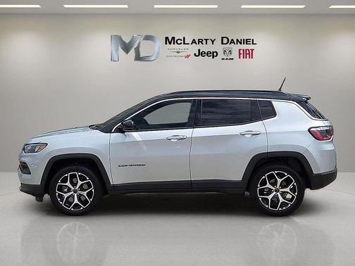 Silver Zynith Metallic Clearcoat 2025 Jeep Compass Limited