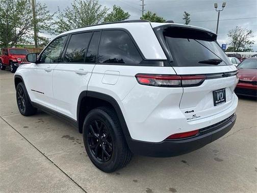 2024 Jeep Grand Cherokee Altitude