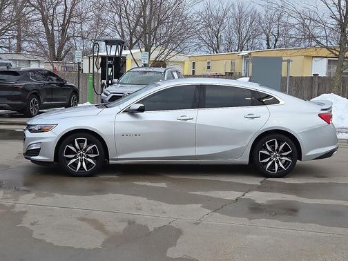 2020 Chevrolet Malibu FWD RS