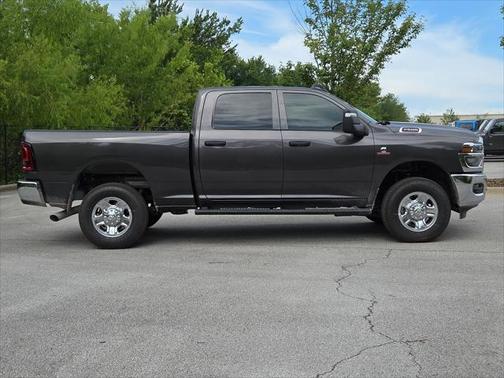 2025 RAM 2500 Tradesman Crew Cab 4x4 6'4' Box