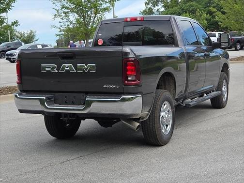 2025 RAM 2500 Tradesman Crew Cab 4x4 6'4' Box