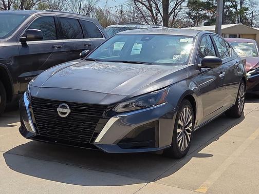 Gun Metallic 2025 Nissan Altima 2.5 SV