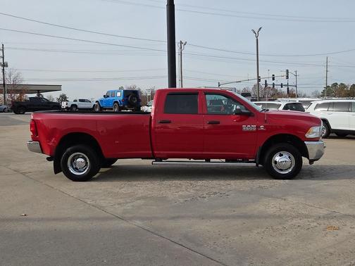 2018 RAM 3500 Tradesman Crew Cab 4x4 8' Box