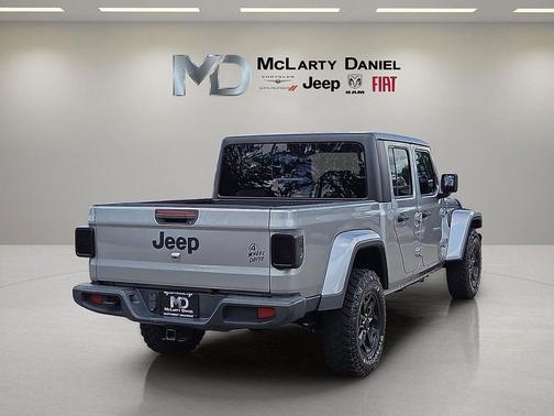 Billet Silver Metallic Clearcoat 2021 Jeep Gladiator Sport
