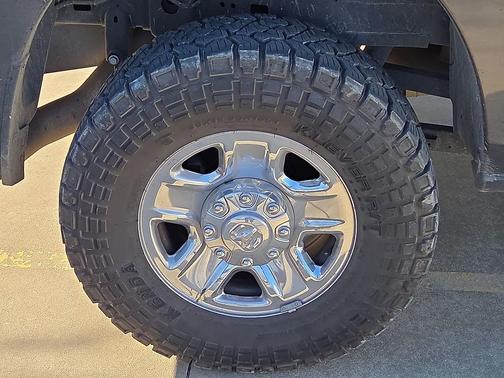 2022 RAM 2500 Tradesman Crew Cab 4x4 6'4' Box